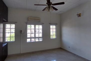 Bandar Kinrara 4 Renovation 22X70 Kitchen Exp