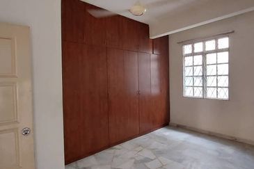 Bandar Kinrara 4 Renovation 22X70 Kitchen Exp