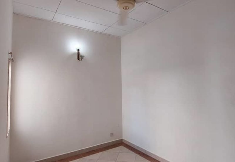 Bandar Kinrara 4 Renovation 22X70 Kitchen Exp