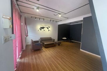 Bandar Puteri 12  Puchong move in condition 