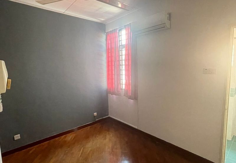 Bandar Puteri 12  Puchong move in condition 
