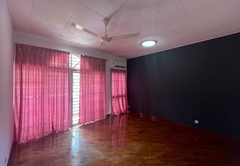 Bandar Puteri 12  Puchong move in condition 