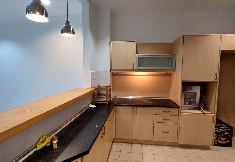 Bandar Puteri 8 below market 200k renovation must view