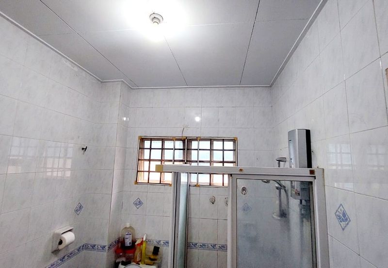 Bandar Puteri 8 below market 200k renovation must view