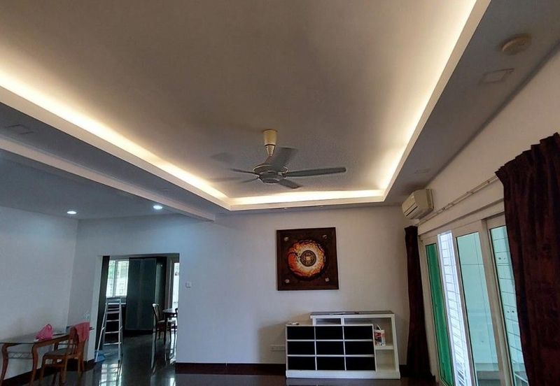 Puteri 12 face T+ facong East + below 1 m Price 