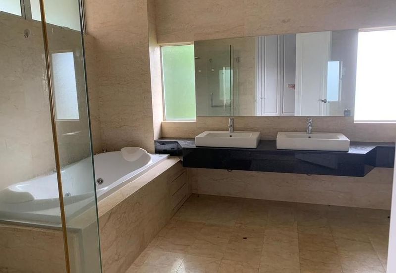 Puteri 12 face T+ facong East + below 1 m Price 