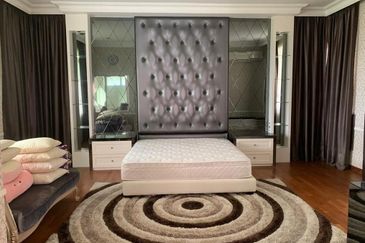 Puteri 12 face T+ facong East + below 1 m Price 