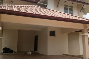 Puteri 12 face T+ facong East + below 1 m Price 