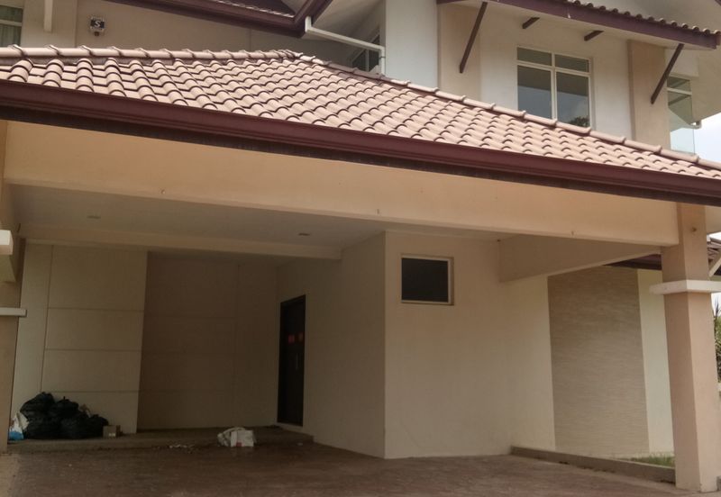 Puteri 12 face T+ facong East + below 1 m Price 