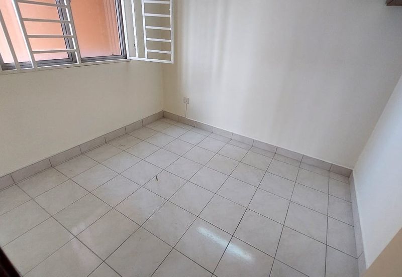 Puteri Bayu Apartment