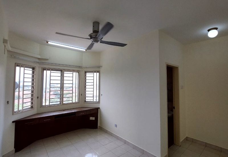 Puteri Bayu Apartment