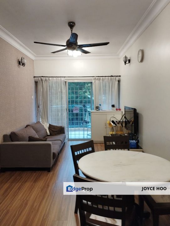 Sri Camelia Bandar Puteri Puchong with swimming pool 1st floor Furnish , Selangor, Bandar Puteri Puchong