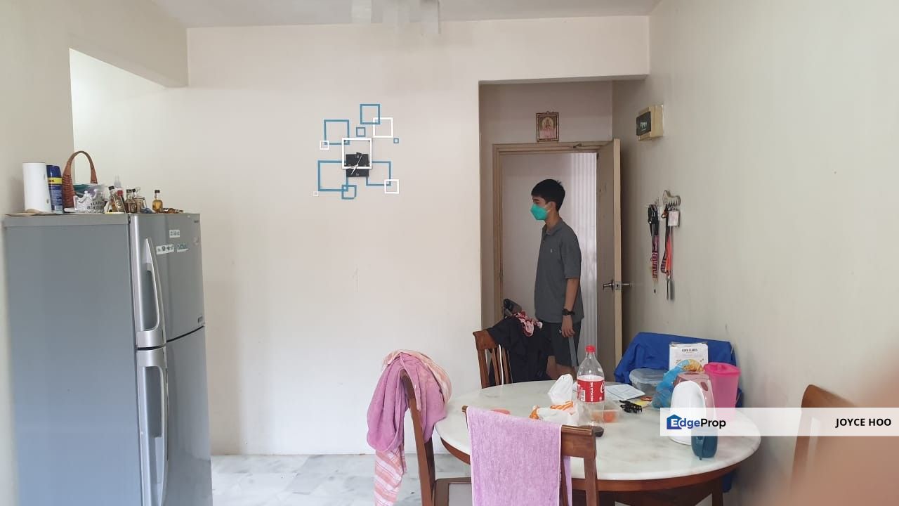 Sri Camelia Bandar Puteri Puchong with swimming pool 1st floor Furnish , Selangor, Bandar Puteri Puchong