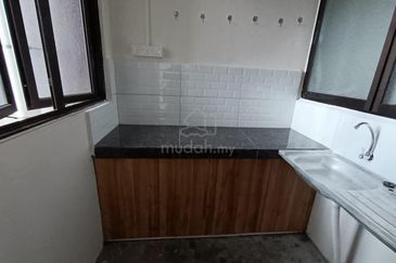 THE PULSE RESIDENCE & THE PULSE