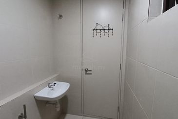 THE PULSE RESIDENCE & THE PULSE