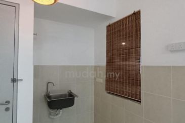 THE PULSE RESIDENCE & THE PULSE