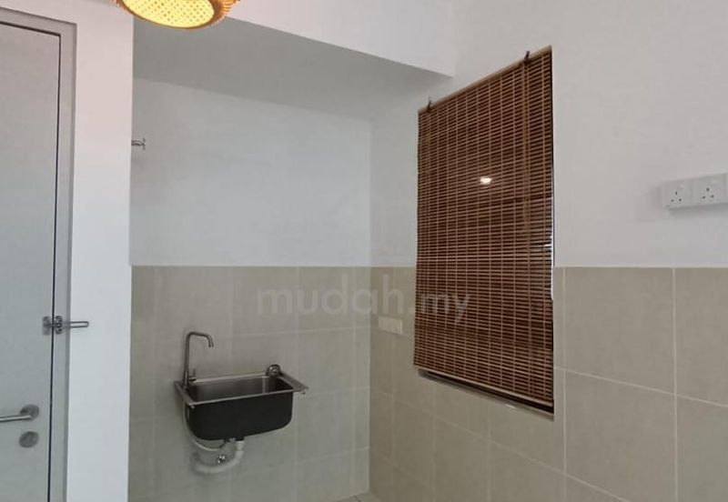 THE PULSE RESIDENCE & THE PULSE