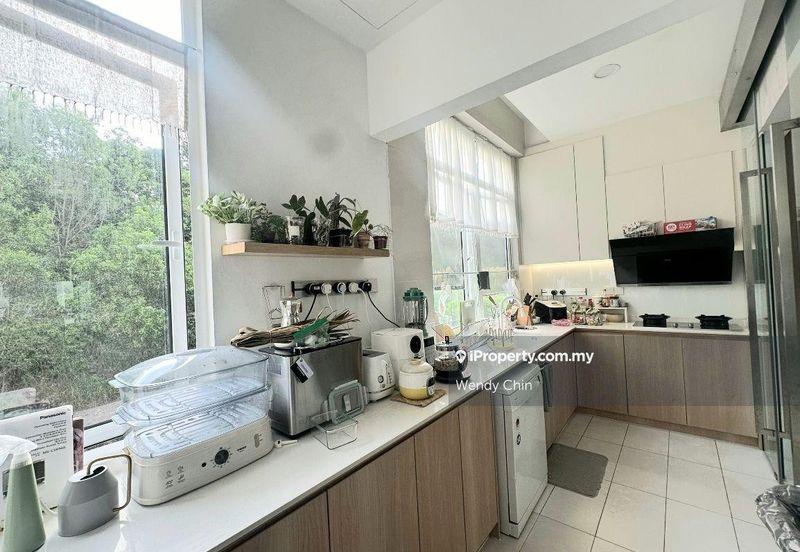 Changkat Kiara Surya