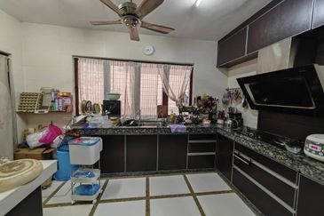 Jalan Puchong Utama 10/8