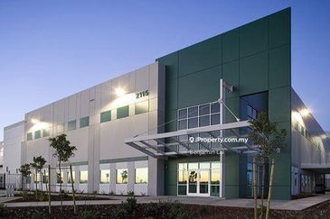 West Port, Pulau Indah