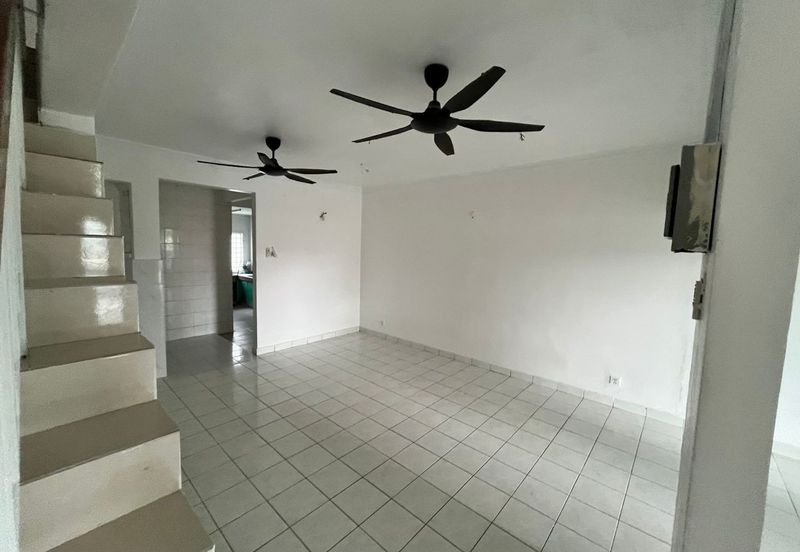 2.5sty house in Puchong utama muslim family only pu10 