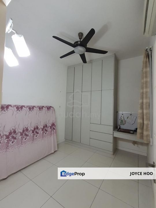 Skypod facing Poor facing south, Selangor, Puchong