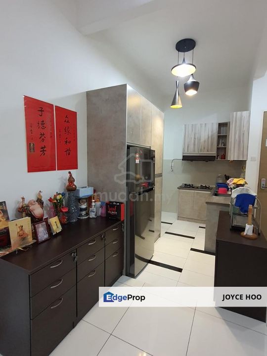 Skypod facing Poor facing south, Selangor, Puchong