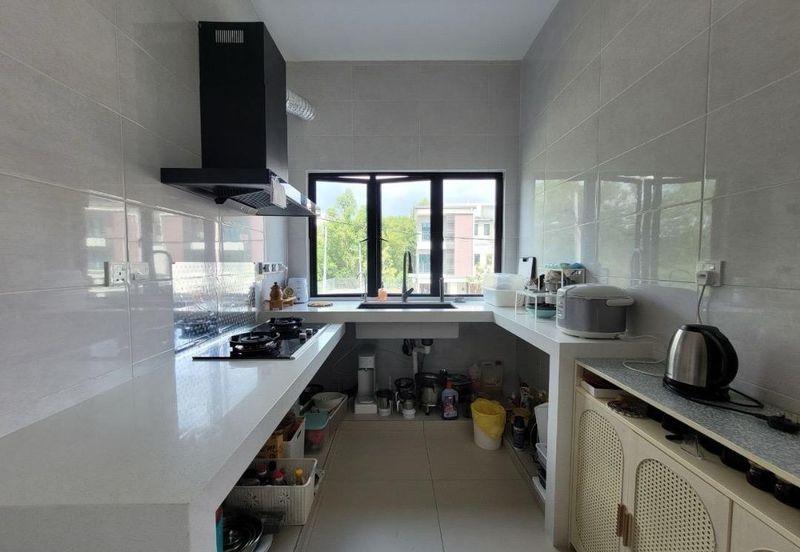 Elegan Residensi, Taman Putra Perdana