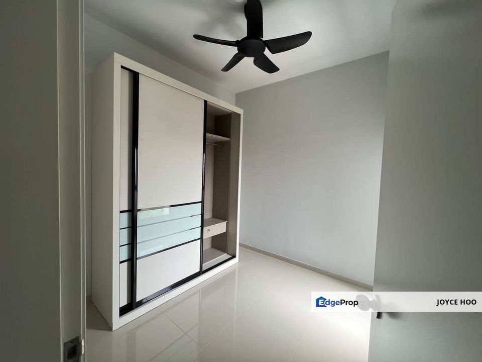Partly furnished available now belew rental price, Selangor, Bandar Puteri Puchong