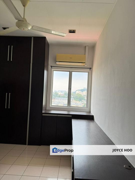 Casa Puter Fully furnished with balcony move in condition, Selangor, Bandar Puteri Puchong