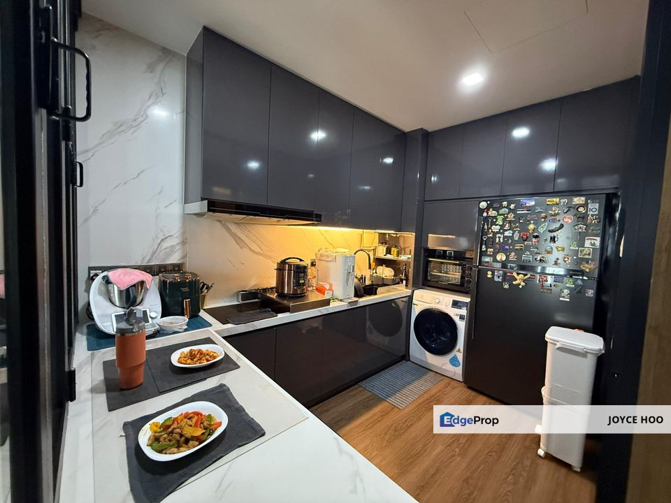 Ink Bridge to Pavillion, Greenery View , Fully Furnished Renovetion  cost 150k , Kuala Lumpur, Bukit Jalil