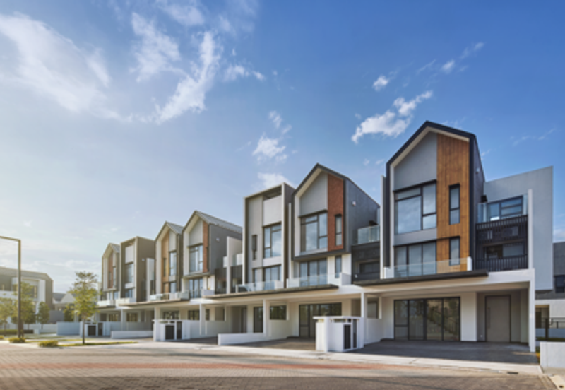 Luxura Residence @ twentyfive.7