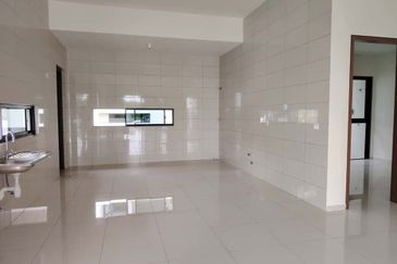 Luxura Residence @ twentyfive.7