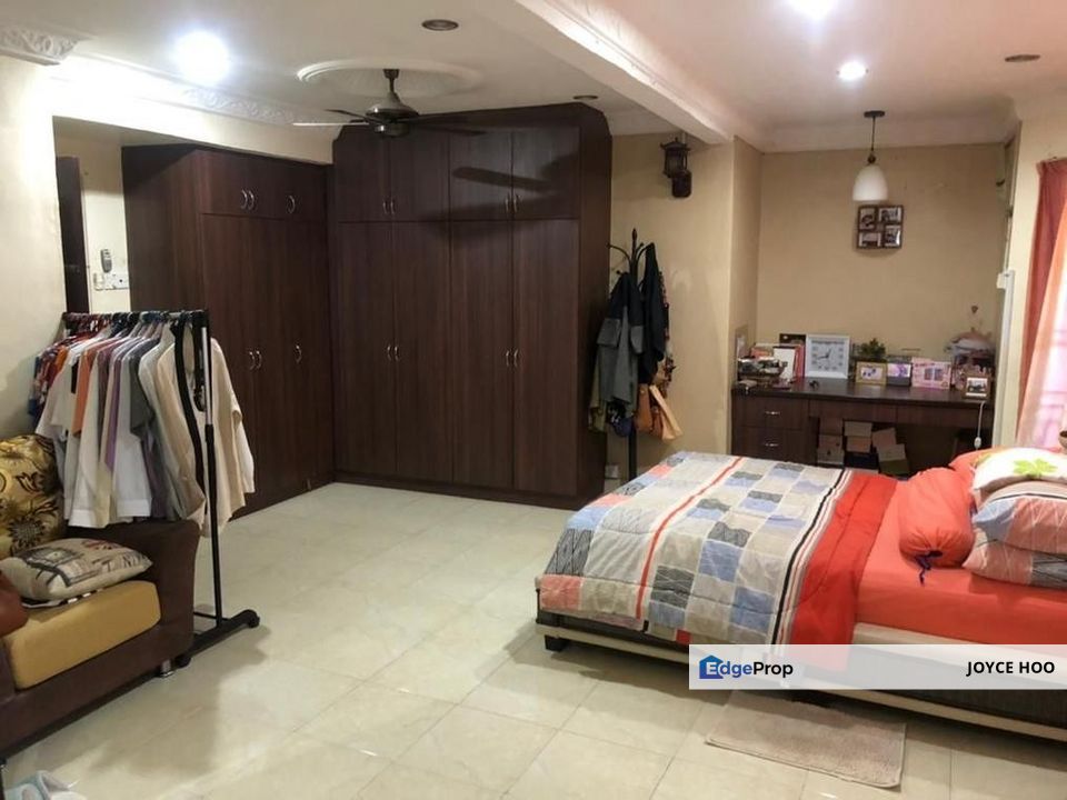 Renovation coast rm 250k Fully Renovated 300m from LRT Train Station     , Selangor, Puchong