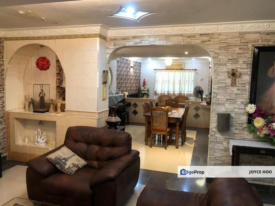 Renovation coast rm 250k Fully Renovated 300m from LRT Train Station     , Selangor, Puchong