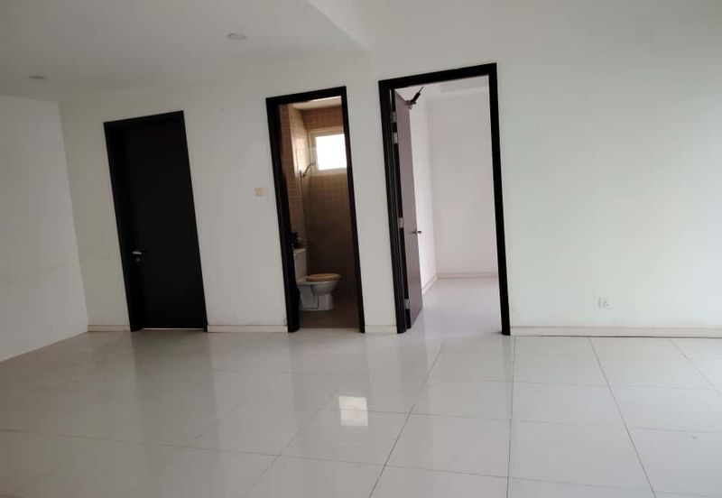 Belew market Price rm 600k Laman Granview 3 storey Bungalow Bran new basic unit