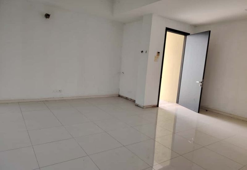 Belew market Price rm 600k Laman Granview 3 storey Bungalow Bran new basic unit