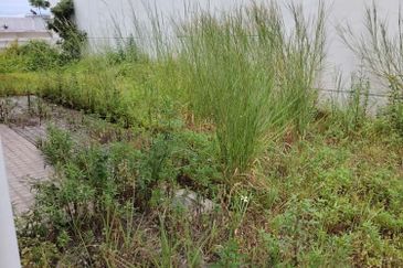 Belew market Price rm 600k Laman Granview 3 storey Bungalow Bran new basic unit