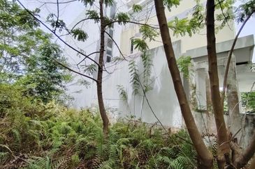 Belew market Price rm 600k Laman Granview 3 storey Bungalow Bran new basic unit