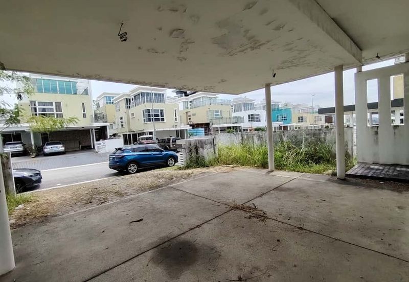 Belew market Price rm 600k Laman Granview 3 storey Bungalow Bran new basic unit