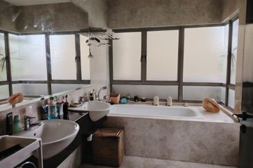 Changkat Kiara Surya