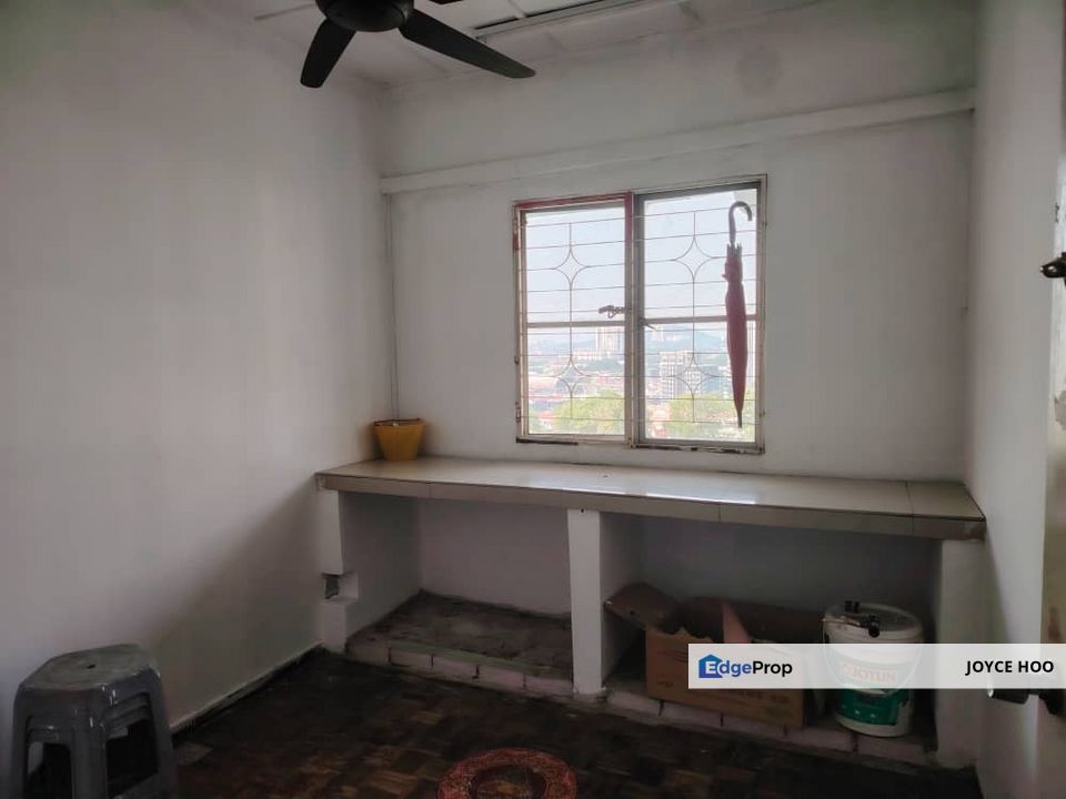 Sunset View Below Market Price Hight flr Akasia Pusat  Bandar  Puchong , Selangor, Puchong