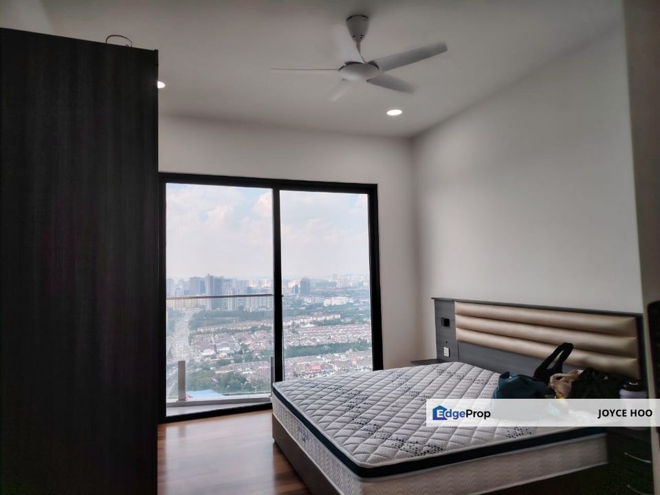 Brand new sky condon just renoveted must view nice view, Selangor, Puchong