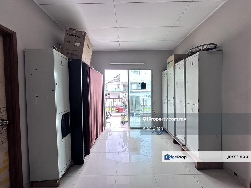 2 unit join together size by size  Belew market price corner & intermediate, Selangor, Puchong