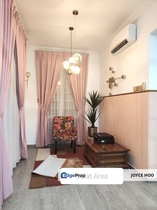 Jalan db 1 taman desiran Facing Lake  Semi-d House 5 km to IOI Mall  3 km Lrt , Selangor, Puchong