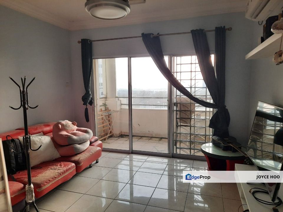 Aseana Puteri+With Aircond+Water Heater -Kitchen Cabinet wet and dry Partially Furnish+ 2 car Park, Selangor, Bandar Puteri Puchong