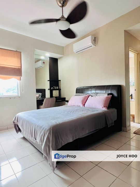 Casa Puteri with 1 car park fully furnished with Renovation & move in condition , Selangor, Bandar Puteri Puchong