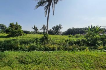 West Port, Pulau Indah