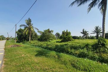 West Port, Pulau Indah