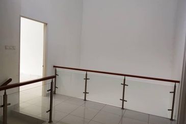 Saujana Laman Granview 3Sty Bungalow below Rm300k+Brand new unit